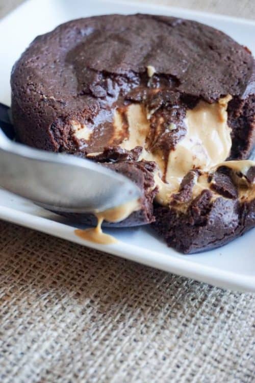 10 Peanut butter keto recipes some with chocolate and some just peanut butter. Stay on track with a keto friendly dessert that hits the spot! www.domesticdeadline.com