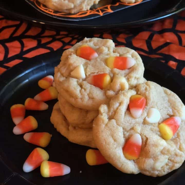 Image for White Chocolate Candy Corn Cookies | DIY vibes