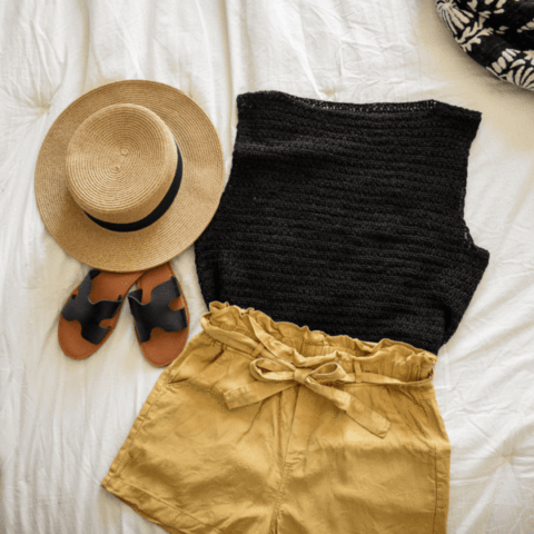 Got a creative on your gift list? Find lots of ideas for subscriptions and kits to give an receive this festive holiday season DomesticDeadline.com