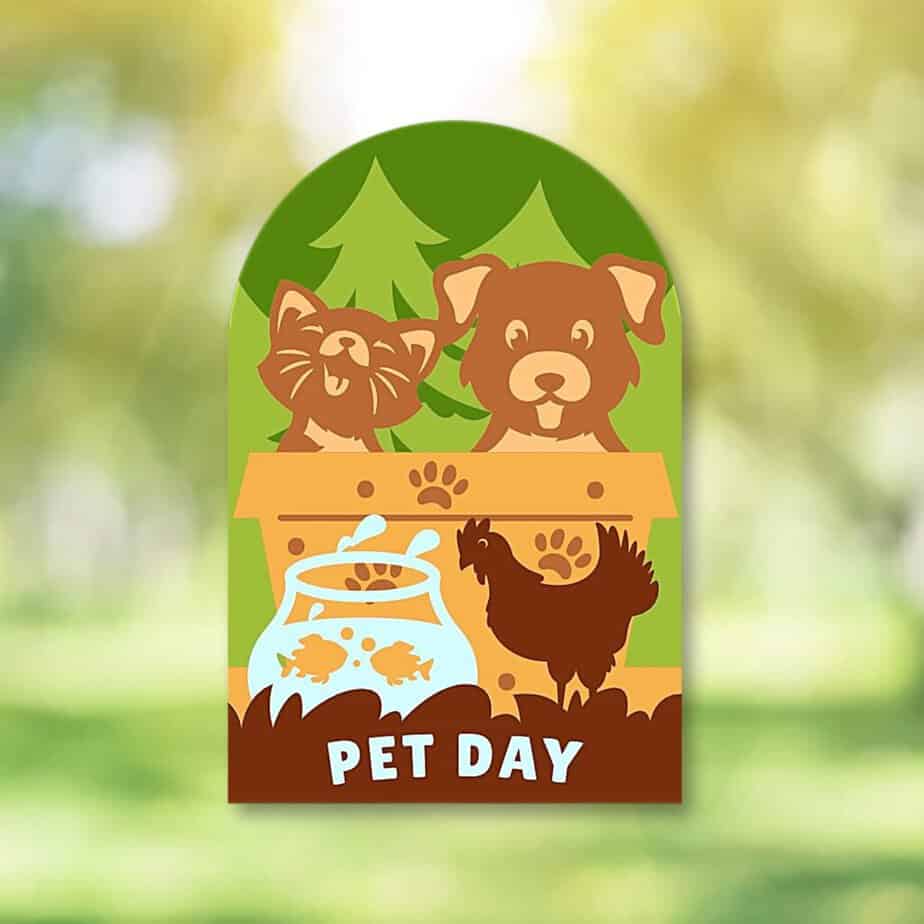 Dog Mom Free SVG plus more Free Pet SVGs from #SVGDesignSquad