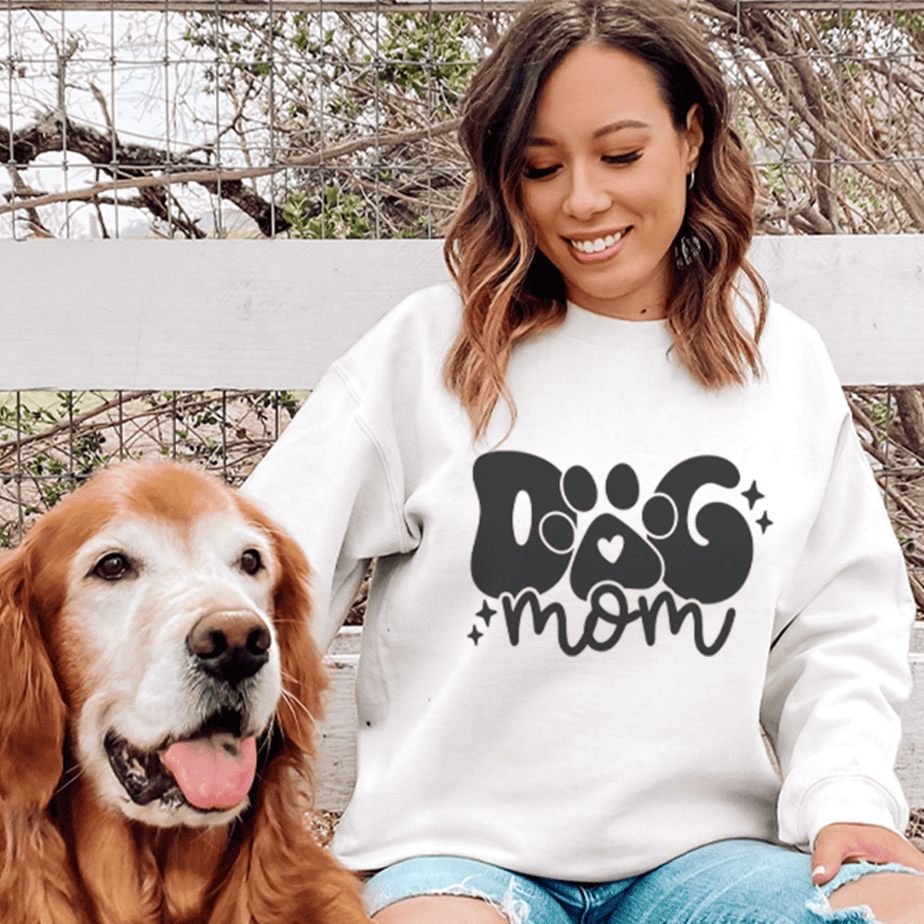 Dog Mom Free SVG plus more Free Pet SVGs from #SVGDesignSquad